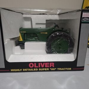 Oliver Super 88 Green Toy Tractor - Olivers Brand